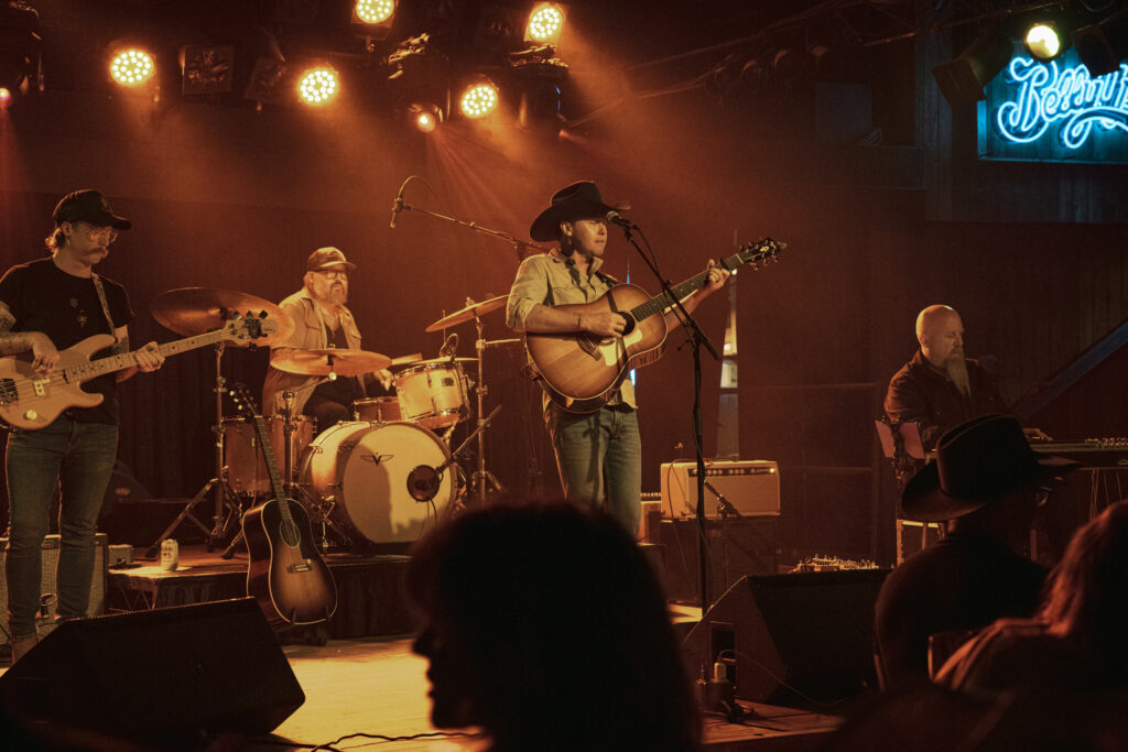 country music artist performing ay the belly up in solana beach 